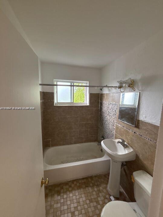 Foto del edificio - 542 NW 8th St