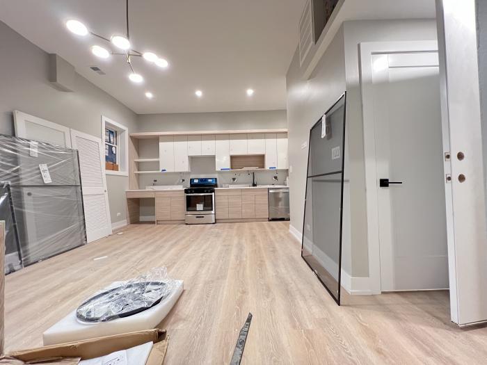 Primary Photo - 1 bedroom in Chicago IL 60657