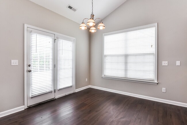 Building Photo - 9309 Doss Ct