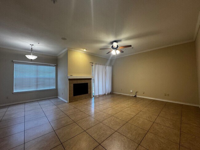Foto del edificio - 6006 Auburndale Ave