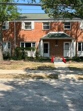 Building Photo - 2156 Rugen Rd