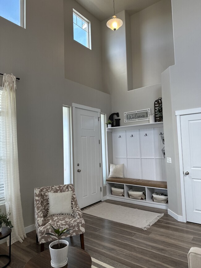 Foto del edificio - 267 Quartz Rd