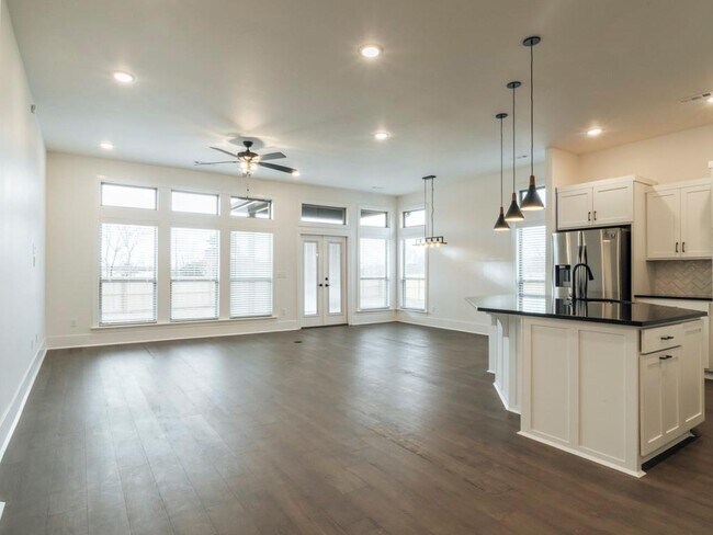 Building Photo - 5302 Stanford Ct