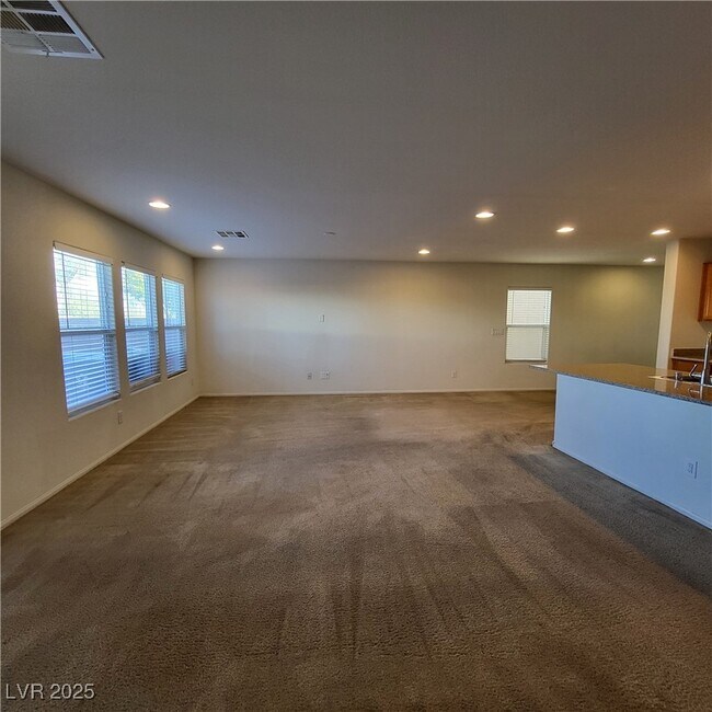 Building Photo - 9282 Keystone Ridge Ave