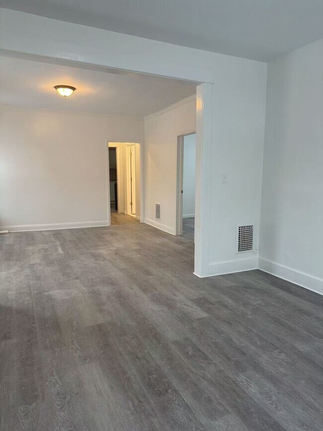 Foto del edificio - 1027 Keyes Ave