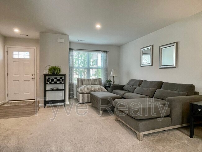 Foto del edificio - 1319 Havenbrook Dr