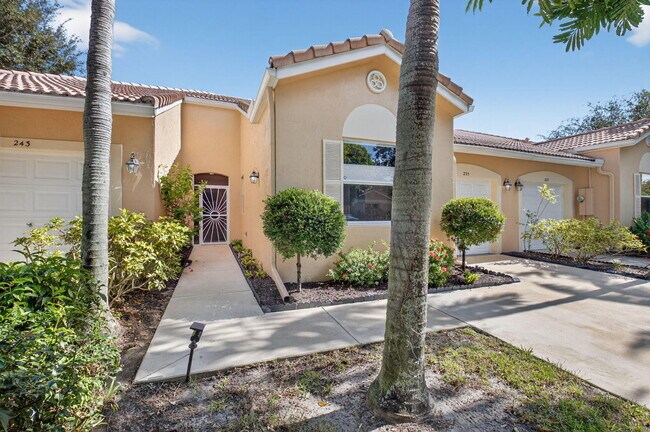 Foto del edificio - 235 Coral Trace Ln