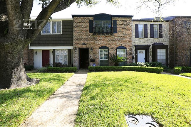 Building Photo - 2415 Briar Ridge Dr