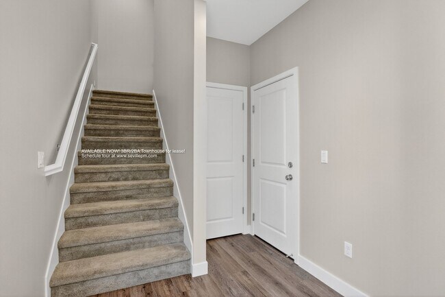 Building Photo - BEAUTIFUL Mulberry 3BR/2BA Townhome Availa...