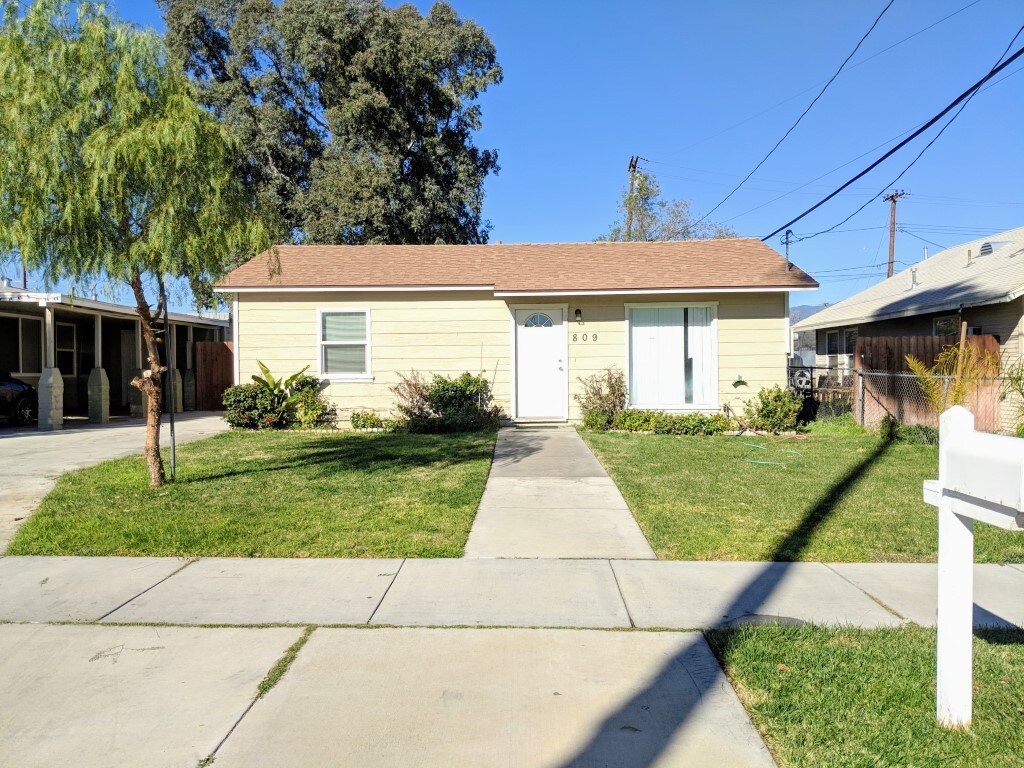 Primary Photo - 809 E H St