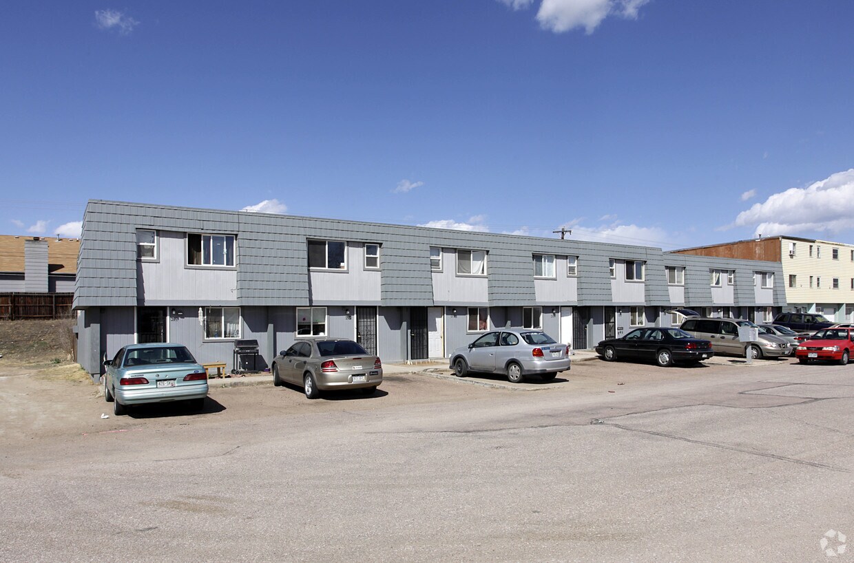 Primary Photo - Loomis Apartments