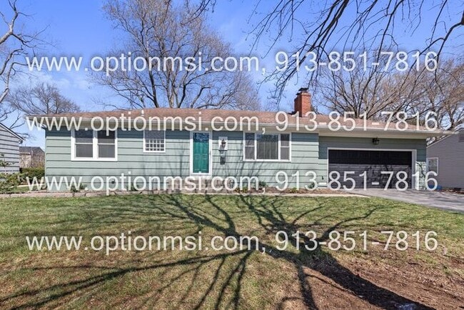 Building Photo - Exceptionally well-kept ranch in a prime l...