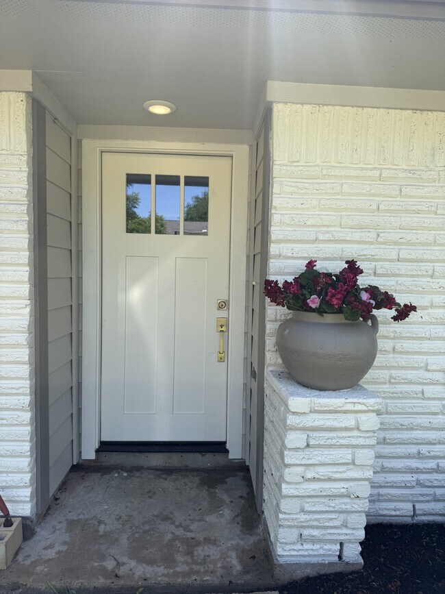 Foto del edificio - 135 Highland Terrace Dr