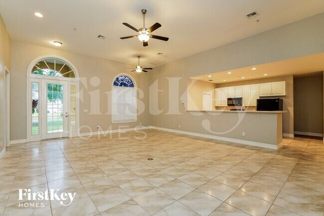 Building Photo - 16710 Oak Grove Ct