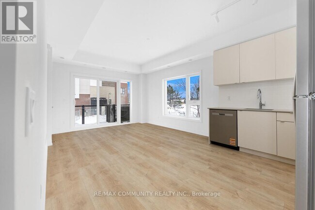 Photo du bâtiment - 16 Melbourne Ave