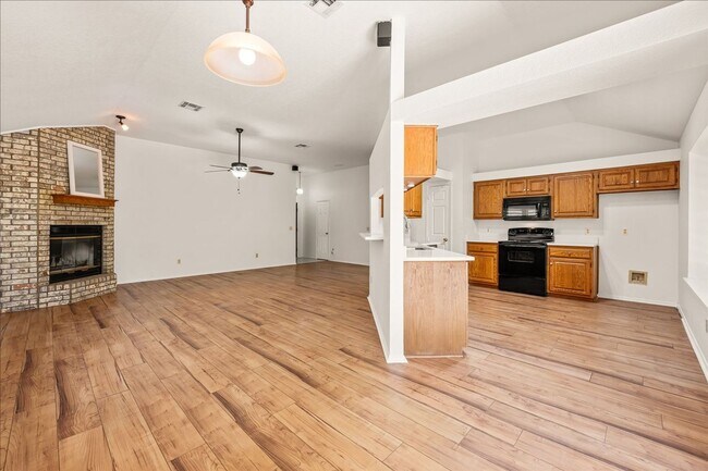 Foto del edificio - Great 3 Bed 2 Bath In Edmond
