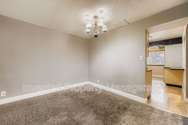 Foto del edificio - 11626 Grant St