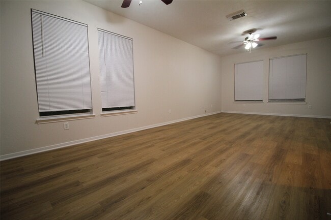 Building Photo - 21123 Sprouse Cir