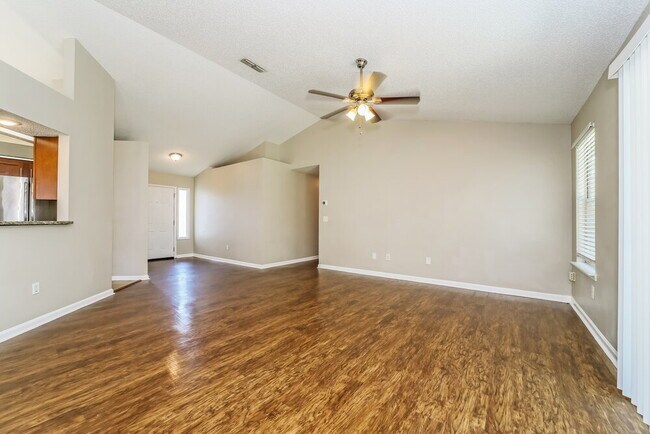 Foto del edificio - 8331 Rockridge Dr
