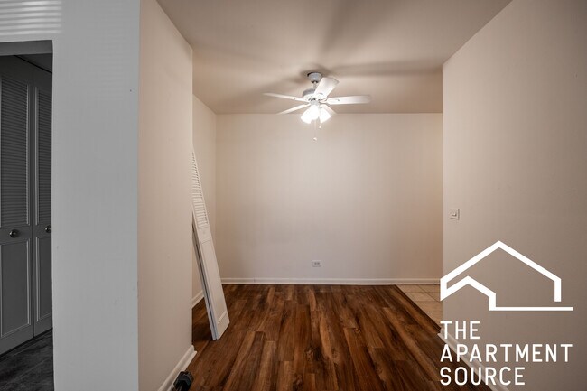 Foto del edificio - 540 W Roscoe St