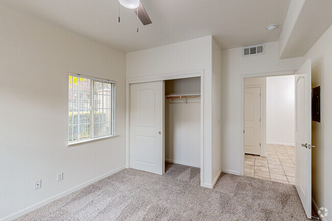 1BD, 1BA - 702SF - Villas at Lovers Lane