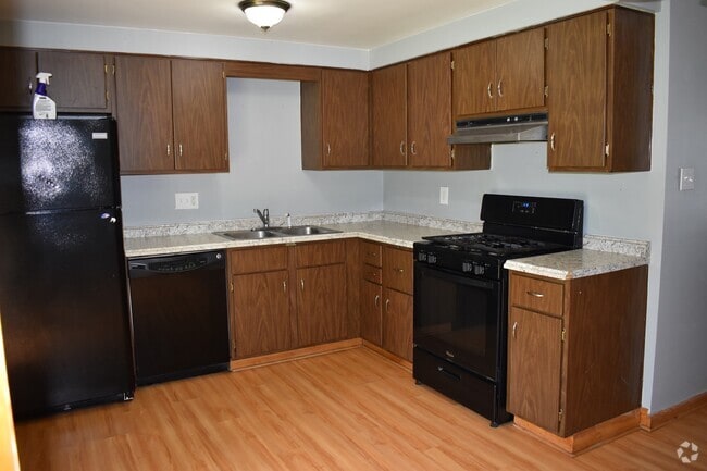 Building Photo - 1390 Lincoln Dr
