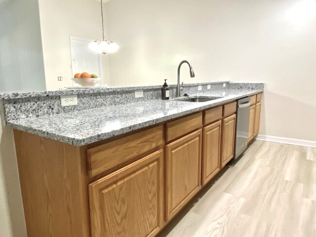 Foto del edificio - 462 Richmont Ct
