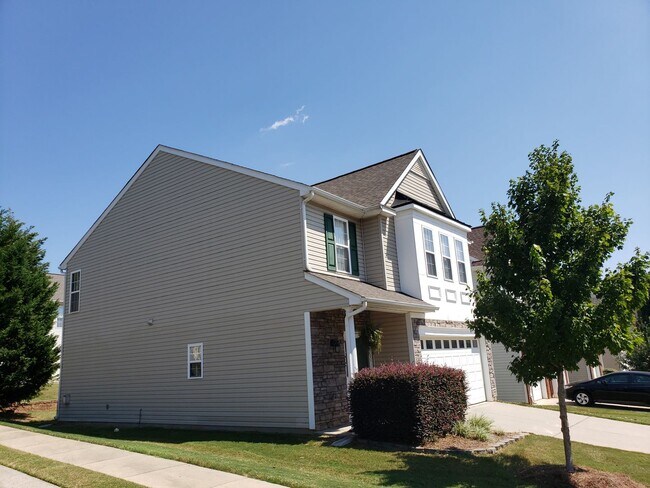 Foto del edificio - Beautiful home in Ballantyne