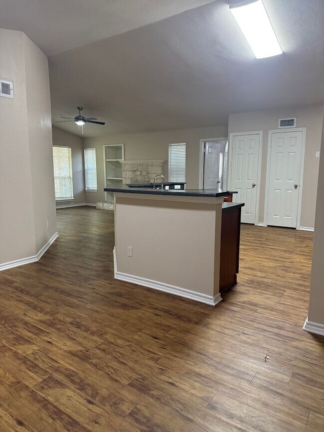 Foto del edificio - Pointe 360 727 - 2 Bed 2 Bath with a Private Garage