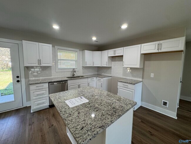 Foto del edificio - 2714 Winchester Rd NW