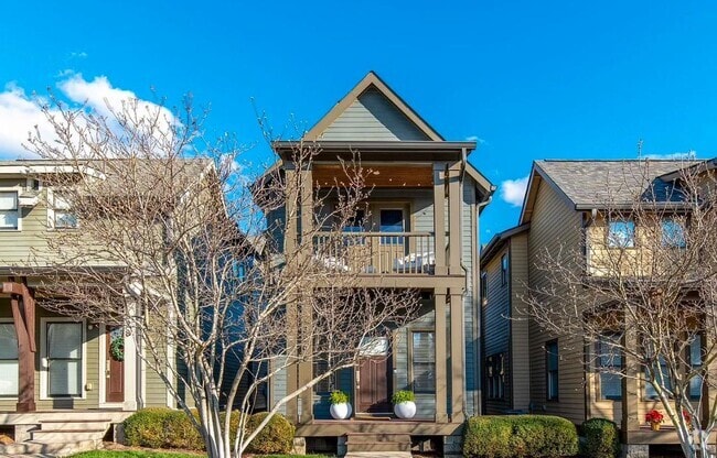 Building Photo - 326 Sylvan Park Ln