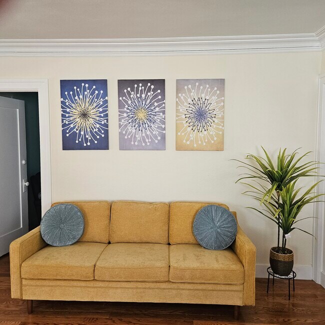 Building Photo - 4911 8th Ave