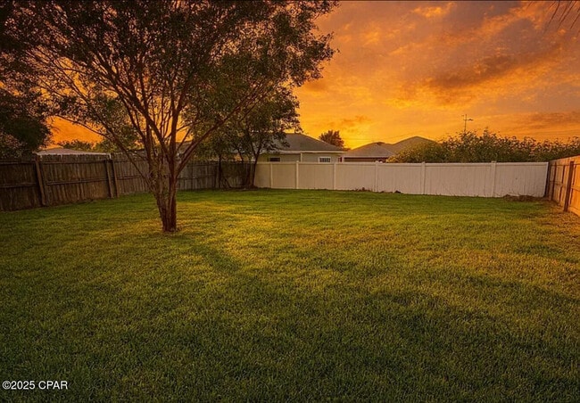 Building Photo - 104 Oleander Cir