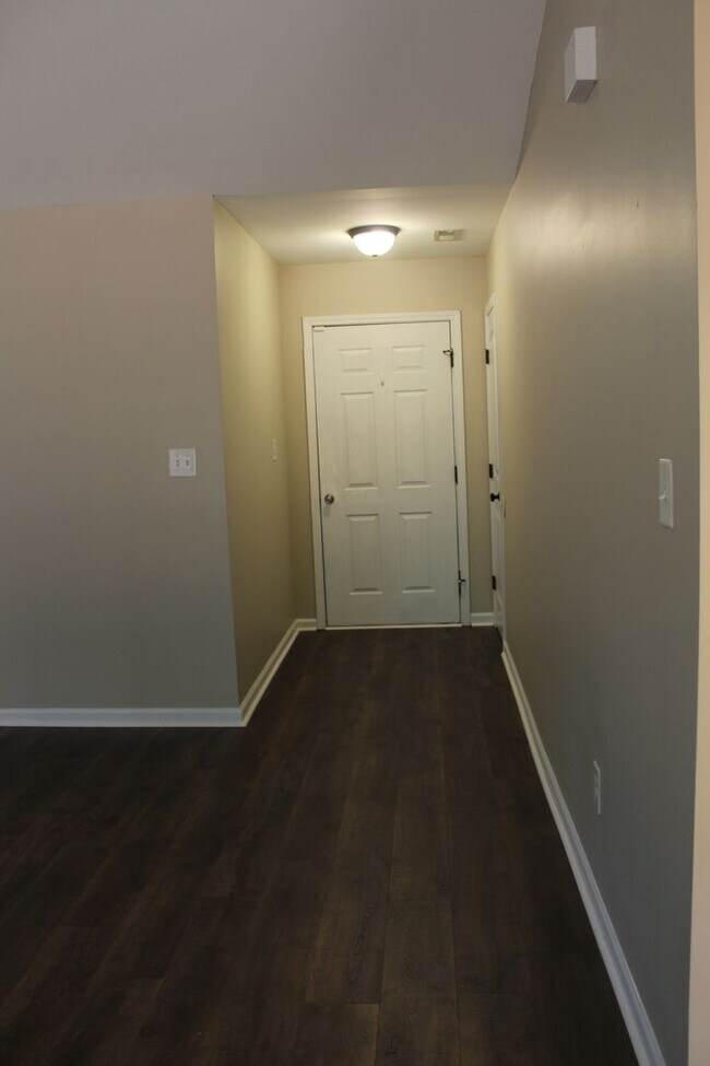 Foto del edificio - 3 Bed/2 Bath Home - 10 minutes to SJAFB!