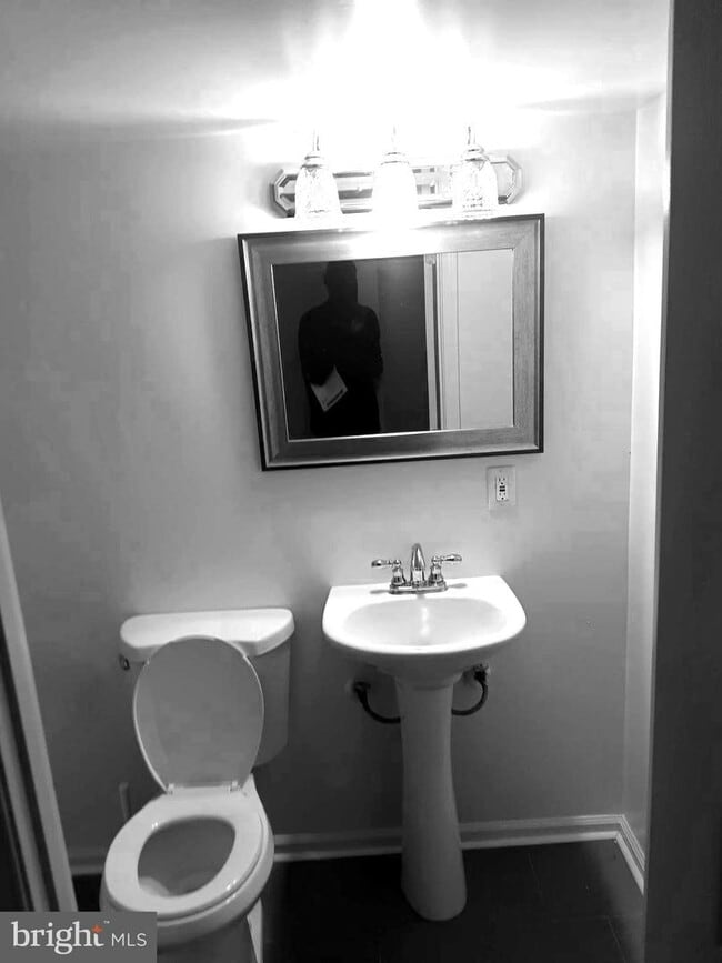 Foto del edificio - 212 Drexel Dr