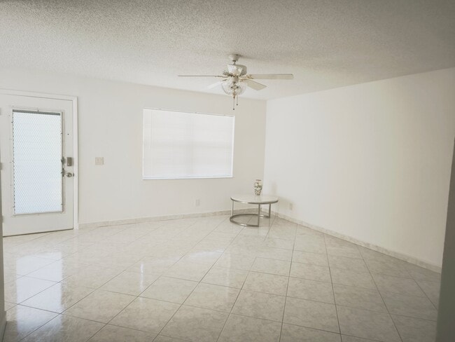 Photo - 122 Normandy Ln Apartment