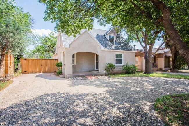 Foto del edificio - 2431 20th St