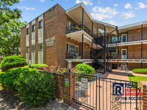 Building Photo - 301 Peterson St