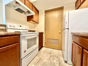 Interior Photo - Briarwood II