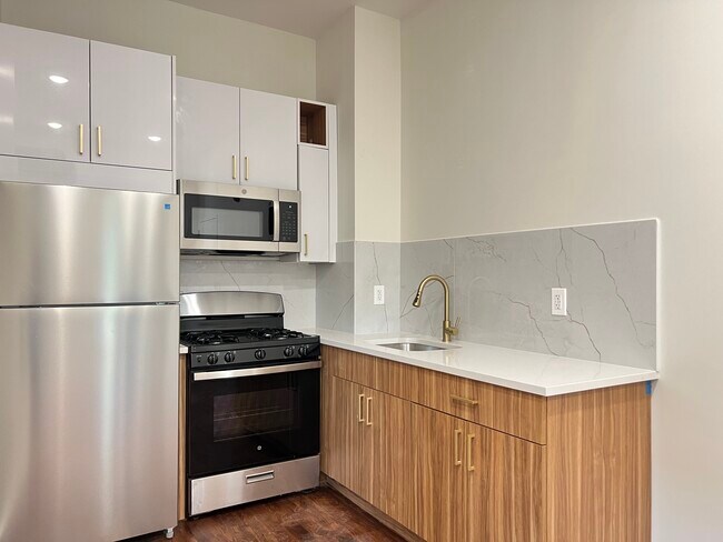 Unidad 1 - 44 Van Nostrand Ave