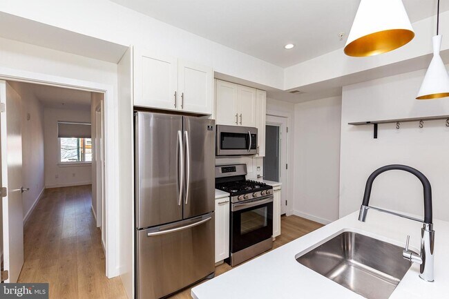 Foto del edificio - 839 19th St NE