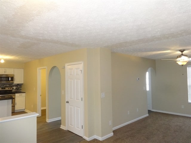 Building Photo - 5116 Sand Ct