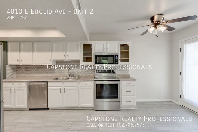 Building Photo - Come see your new home in the cozy Pointe ...