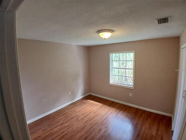 Building Photo - 308 Summer Field Dr
