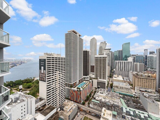 Foto del edificio - 253 NE 2nd St