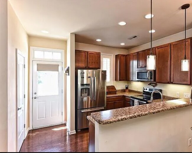 Building Photo - 9515 Longstone Ln