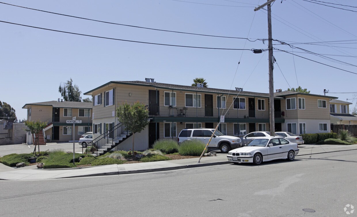 Primary Photo - Renton Way Apts