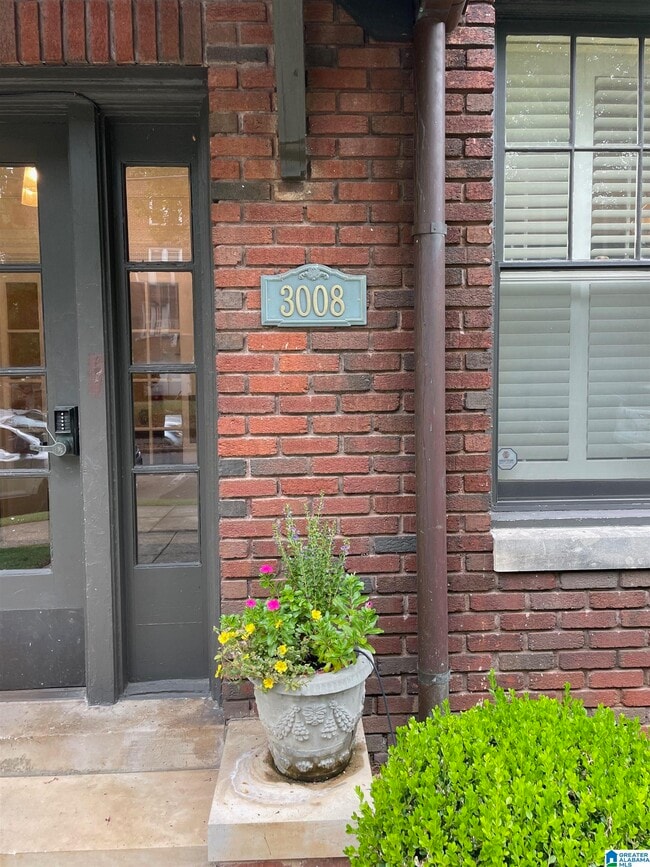 Foto del edificio - 3008 13th Ave S