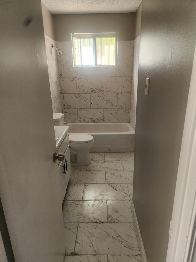 Foto del edificio - 3307 Amselle Cir