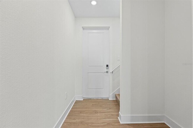 Foto del edificio - 8090 Gulfstream Ct